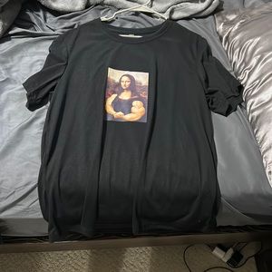 MUSCULAR MONA LISA GRAPHIC TEE